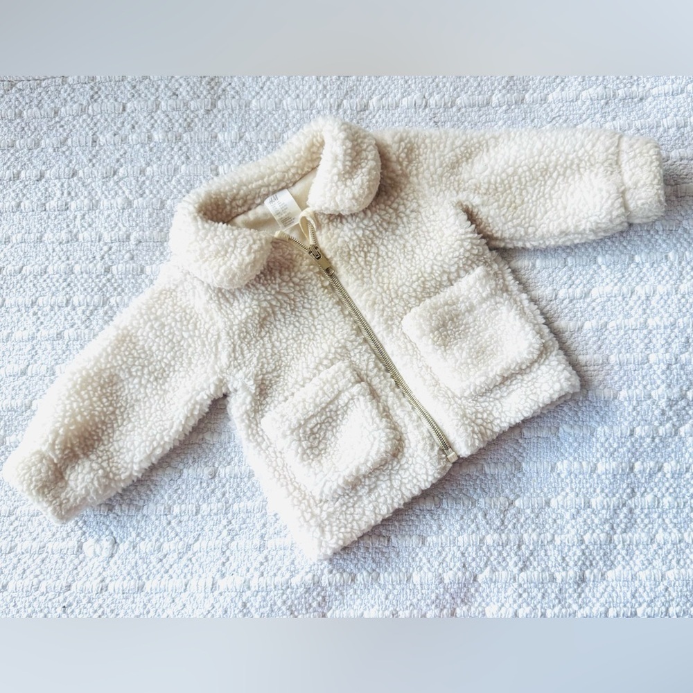 H&M faux shearling teddy jacket in cream color sz 6 months